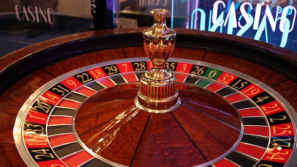 Reel layout and controls Gameplay interface showing reel configuration